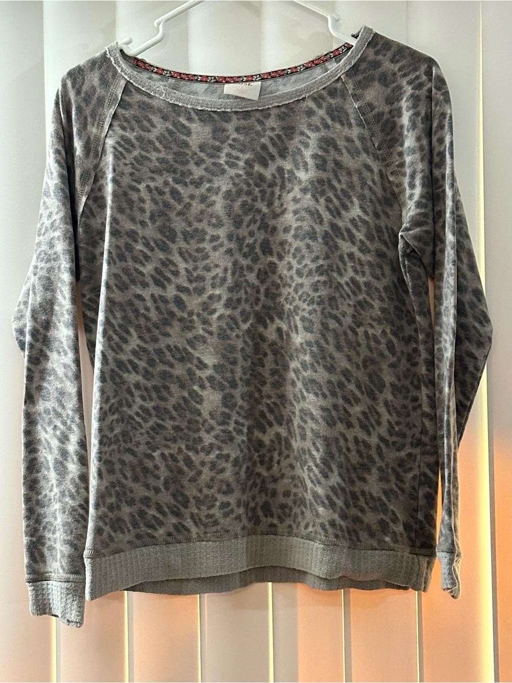 Knox Rose Gray Leopard-Print Crewneck Sweater